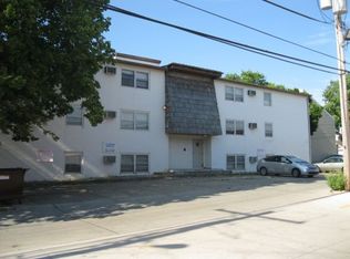 105 S Fourth, Champaign, IL 61820