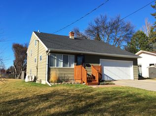 117 Woodland Dr N, Fargo, ND 58102