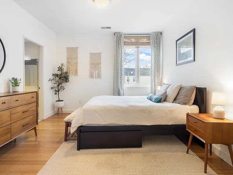 210 Bolton St #6 — Photo 13