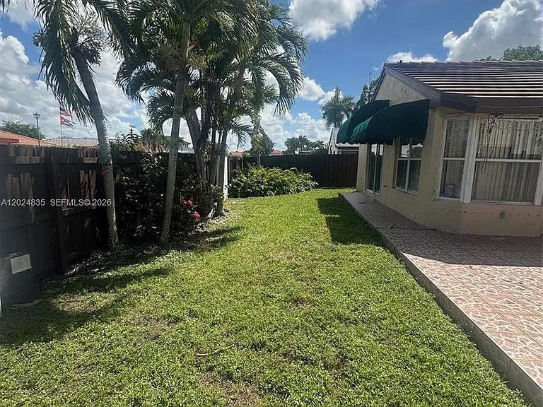 16280 SW 77th Ter — Photo 13