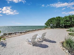 121 N Casey Key Rd, Osprey, FL 34229