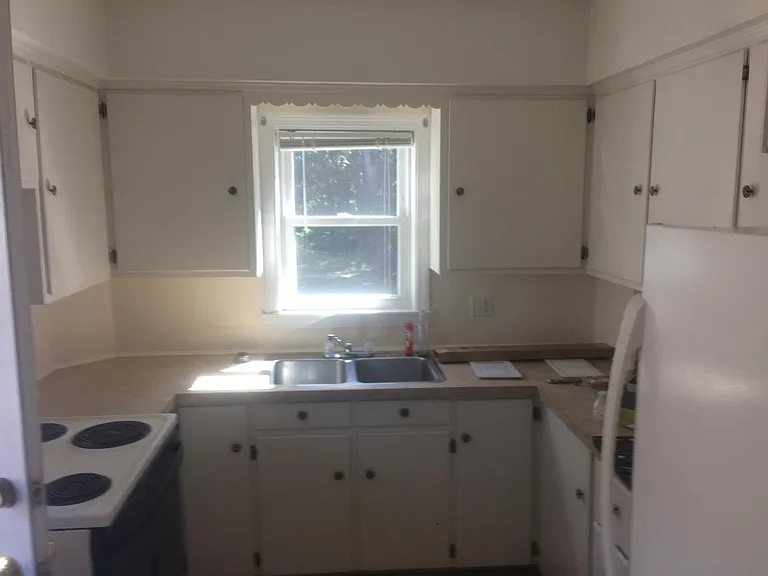 107 Bay Spring Ave #1 — Photo 2