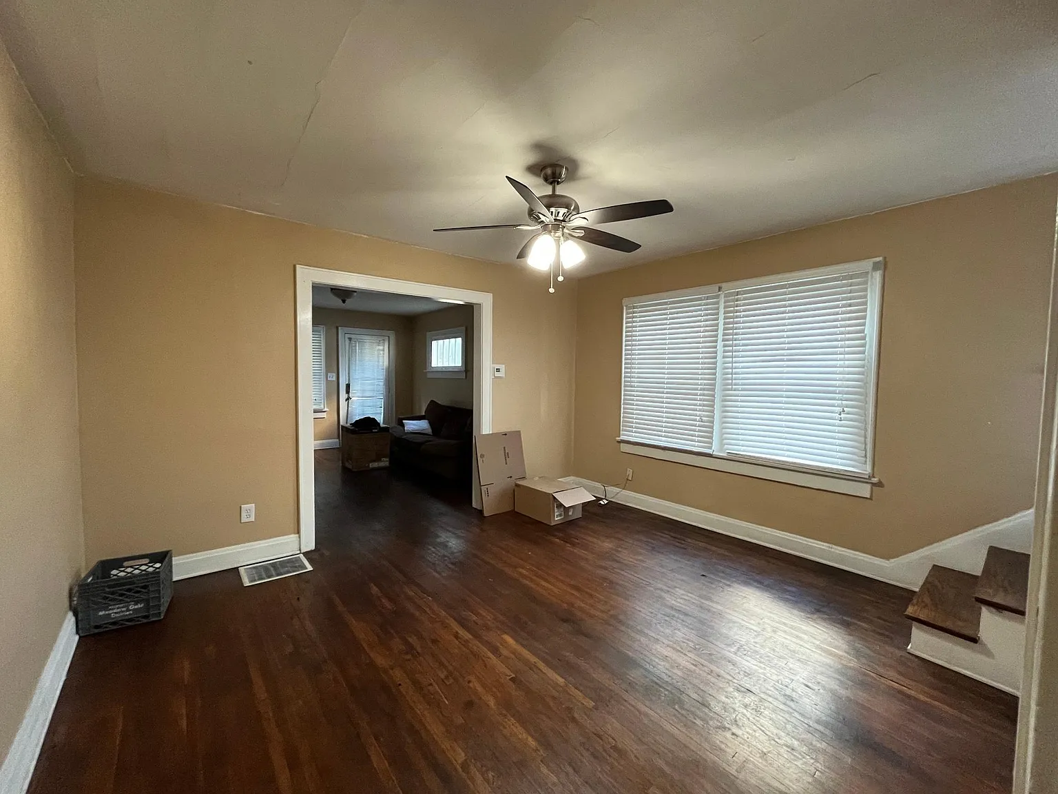 257 Southwood Ave — Photo 2