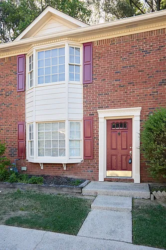 5646 Executive Way Photo 1