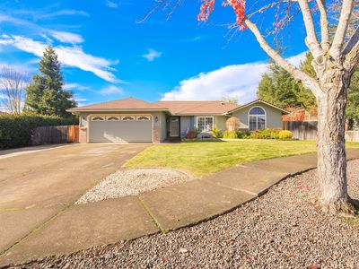 411 Westwind Cir, Eagle Pt, OR, 97524