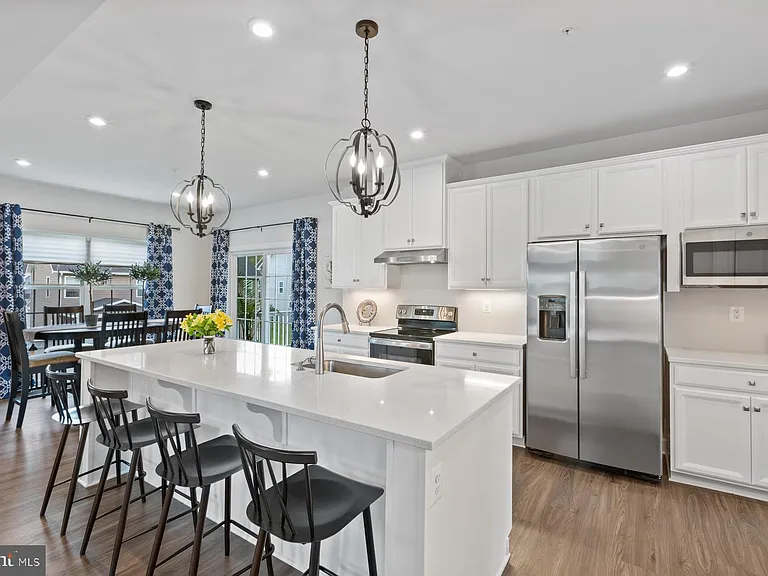 8378 Legacy Cir — Photo 15