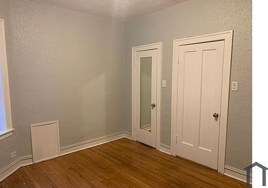 5th image of 6700 S Crandon Ave #Cl