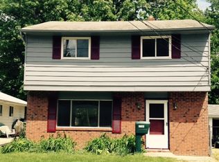 37382 Green Dr, Eastlake, OH 44095
