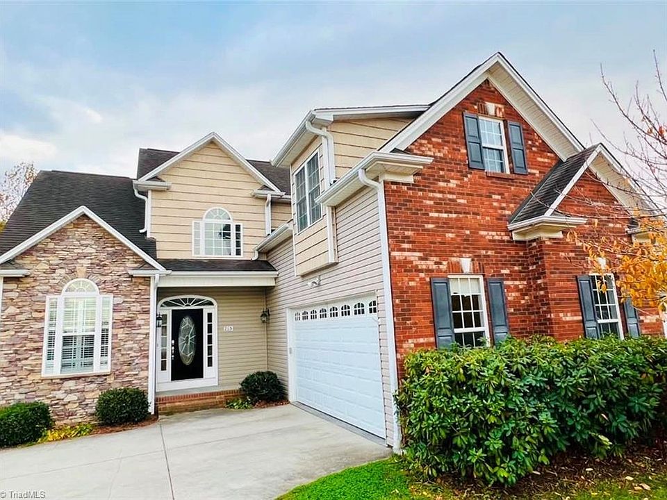 1st image of 215 Clubmoss Way