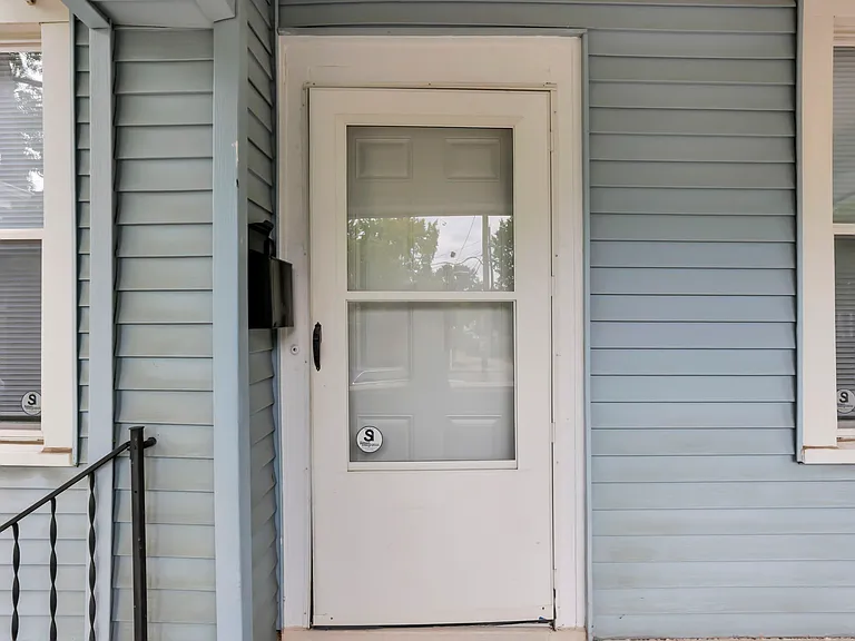 294 Wyandotte Ave — Photo 33