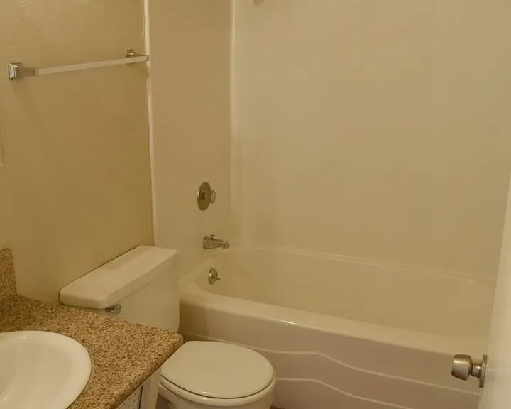 Coolidge Fourplex — Photo 14