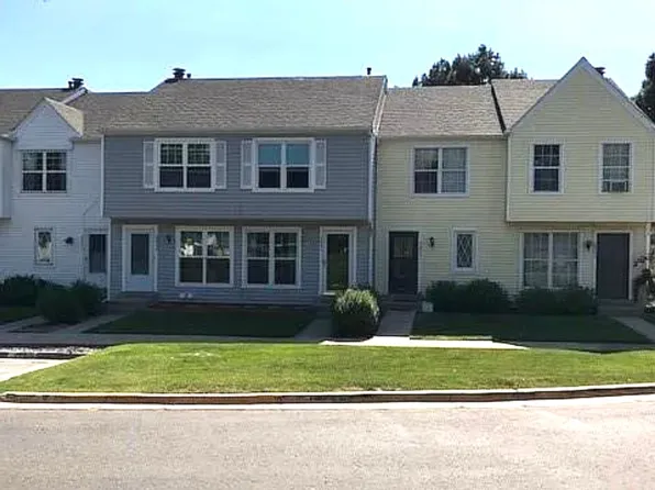 8827 W Floyd Ave, Lakewood, CO 80227