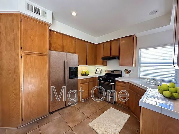 3rd image of 31500 Sonoma Ln