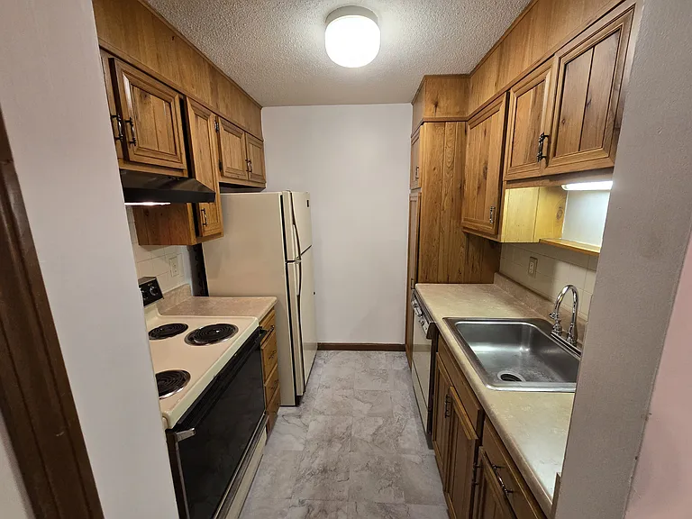 34 Padanaram Rd #229 — Photo 2