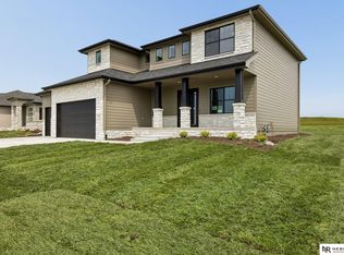 3818 Prairie Breeze Rd, Lincoln, NE 68516