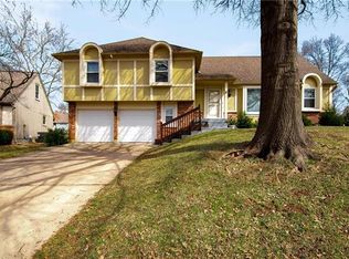10221 Long St, Lenexa, KS 66215