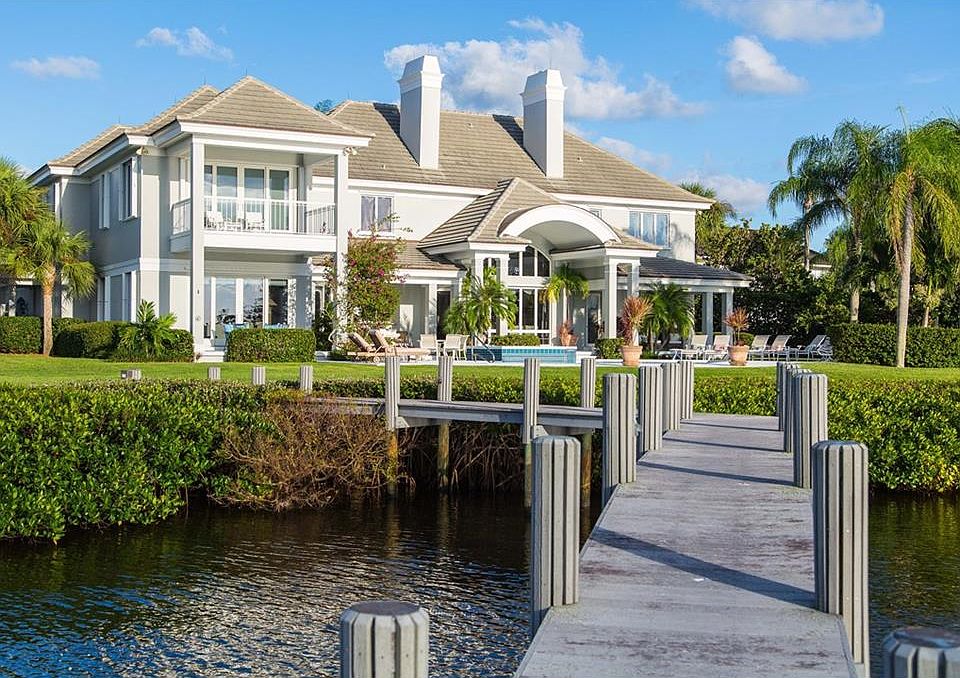 1st image of 271 Riverway Dr