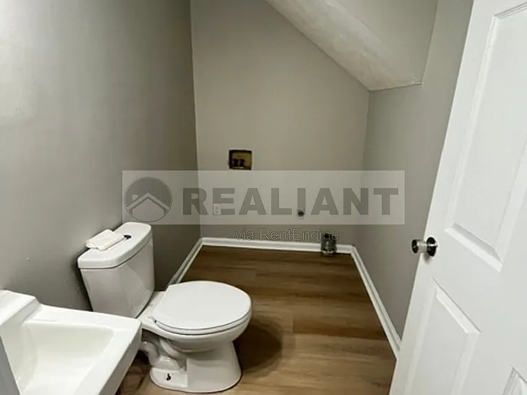 31 Hurley St #16 — Photo 5