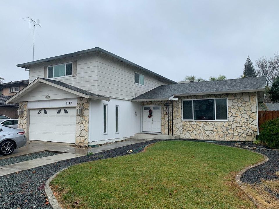 2nd image of 7142 Trousdale Pl