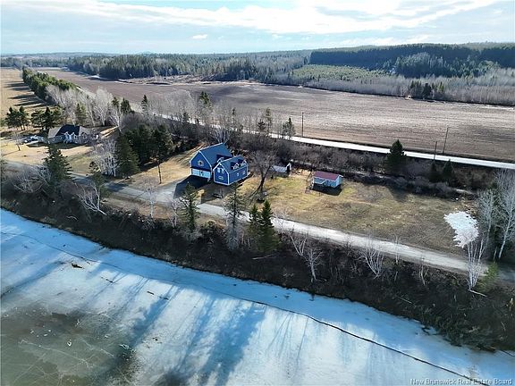 3rd image of 36 Old River Rd