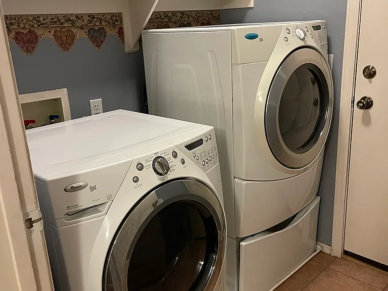 0 E 10th Pl — Photo 7