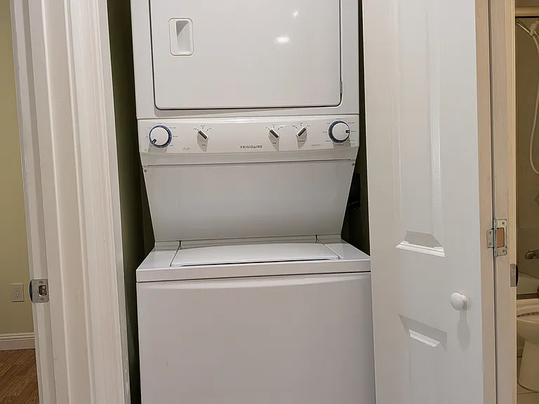 2308 Hillside Dr — Photo 3