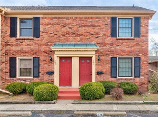 122 Hampton Dr, Evansville, IN 47715