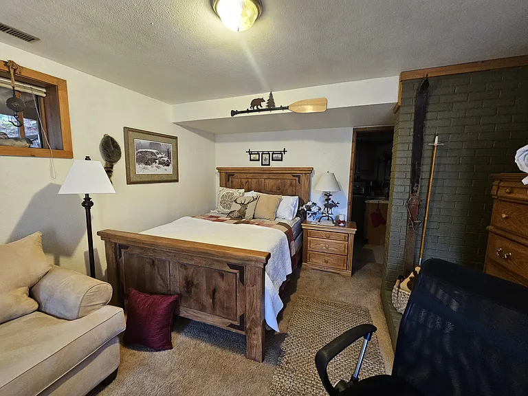 15240 Deby Dr — Photo 4