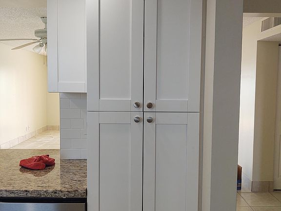 4th image of 111 SE 3rd Ave APT 404