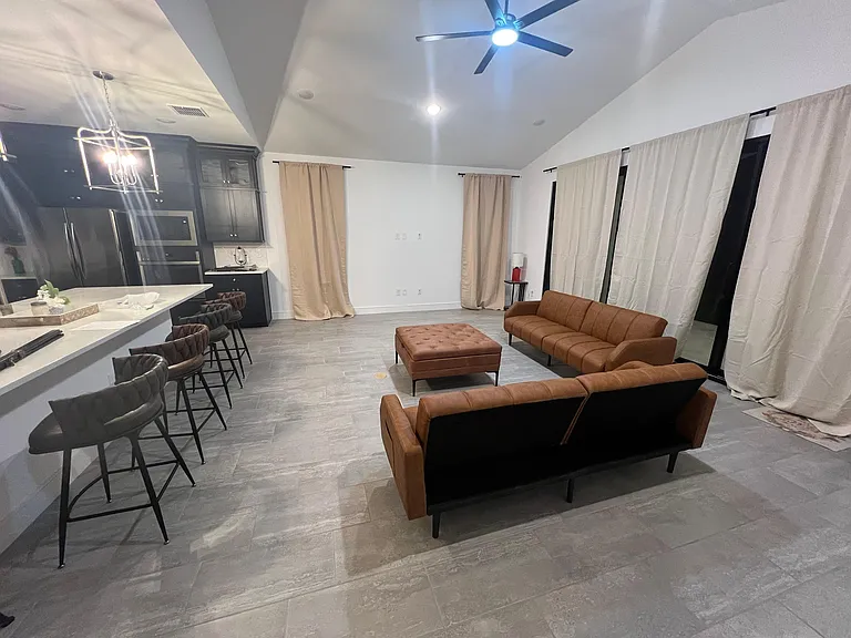 1063 E Zion Way — Photo 14