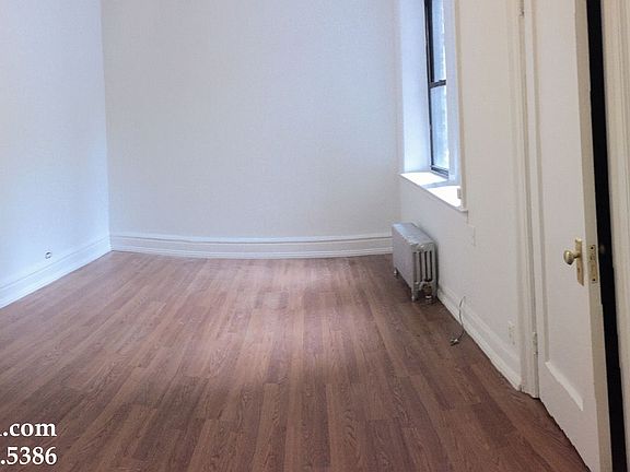 3rd image of 2808 35th St APT 1M