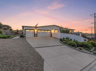 1858 Avocado Rd, Oceanside, CA 92054