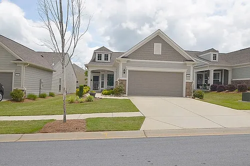 629 Larch Looper Dr Photo 1