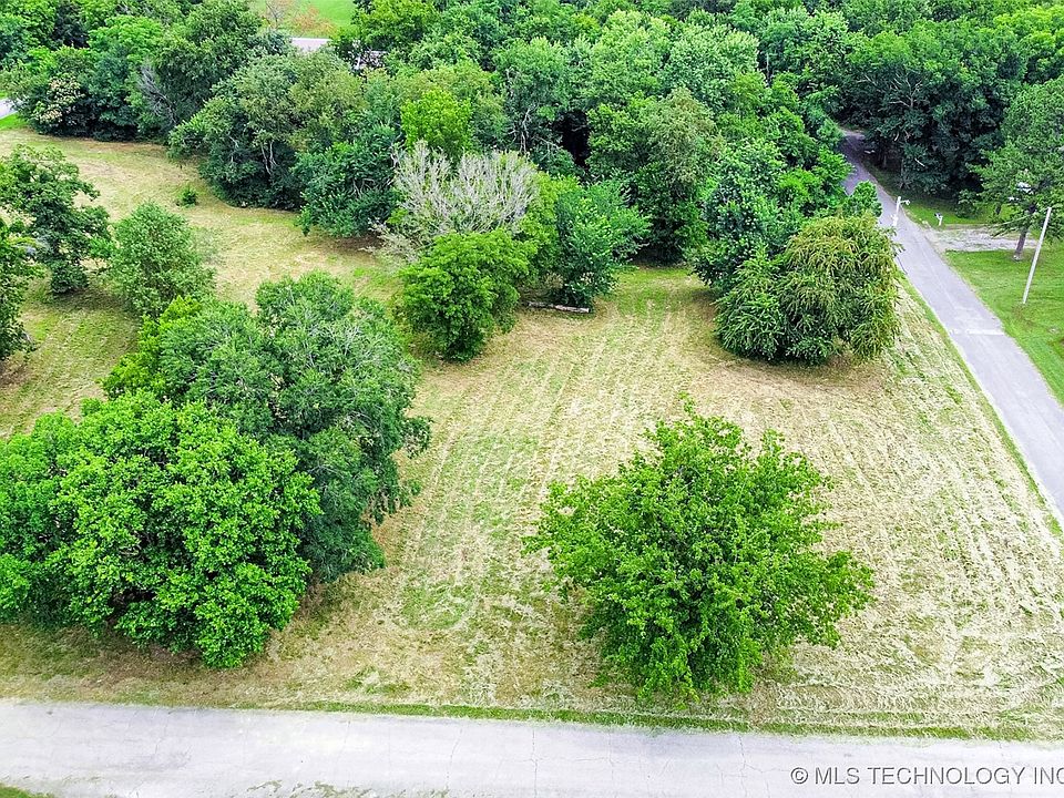 1st image of 715 S Cherokee St