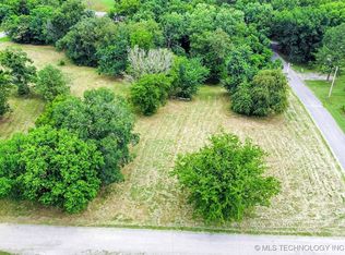 715 S Cherokee St, Locust Grove, OK 74352