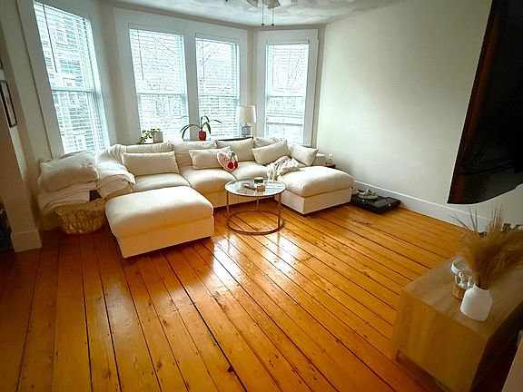 2nd image of 44 Marine Rd #2