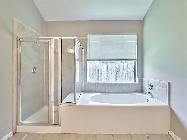 13714 Hillingdale Ln — Photo 11