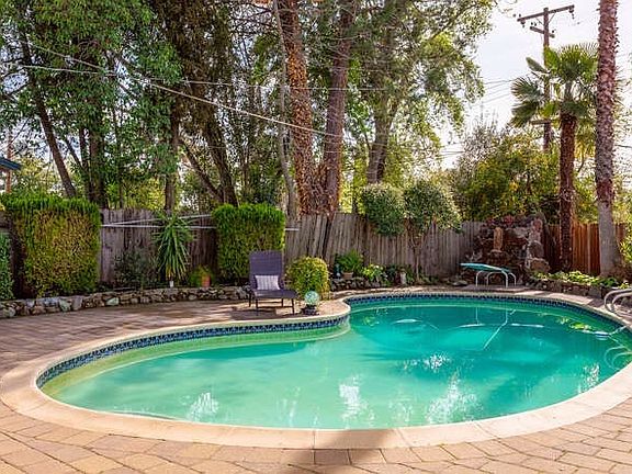 5th image of 5305 Hibiscus Dr
