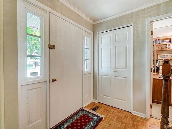 4th image of 4850 Hollywreath Ct