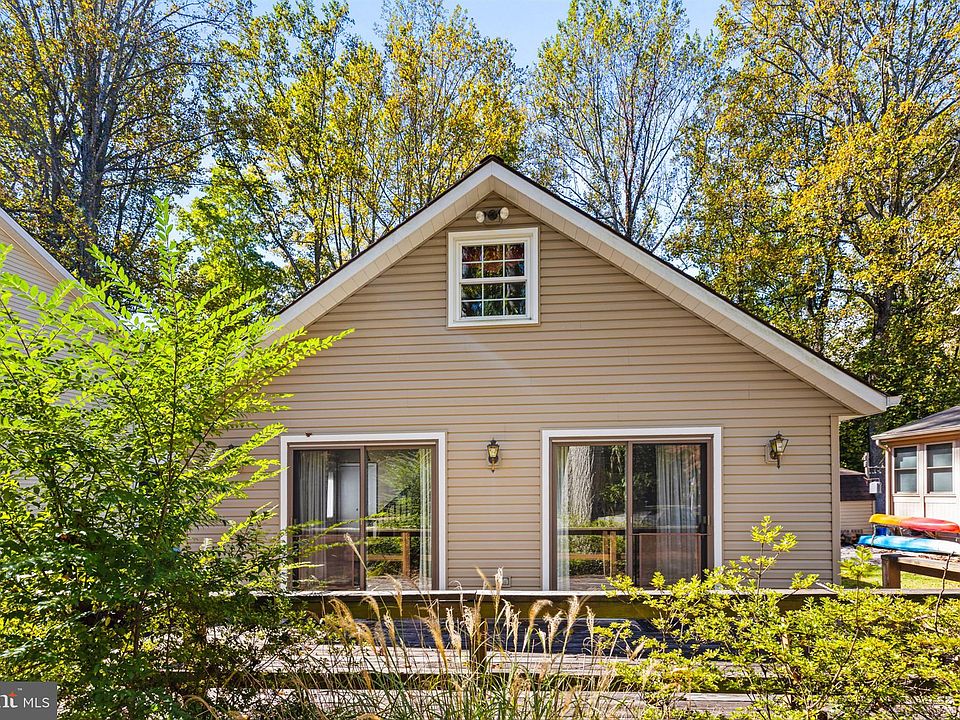 1st image of 33315 Woodland Cir