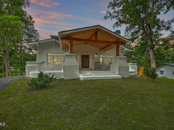 1119 Grove St, Elizabethton, TN 37643