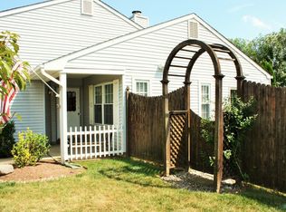 8 Millpond Rd, Edison, NJ 08820