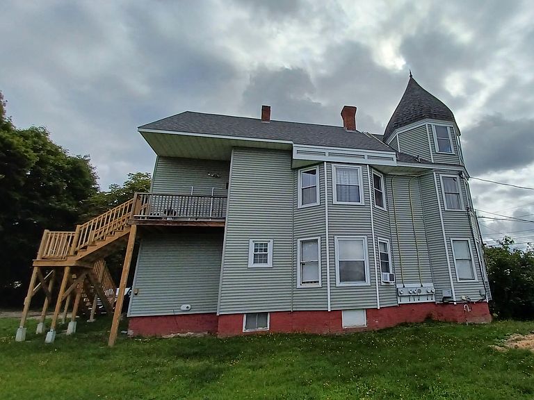 Listing photo 5