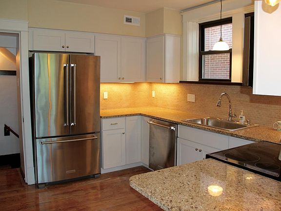 2nd image of 7546 Warner Ave