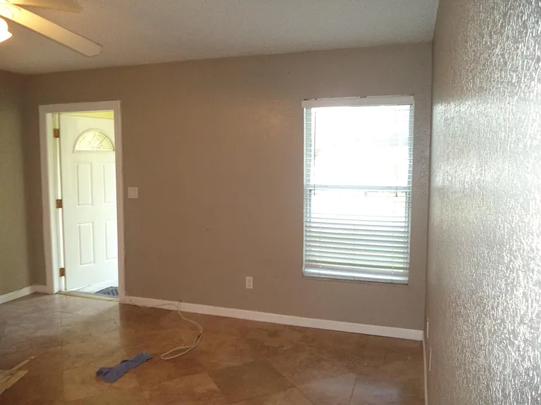 2203 Whitney Pl — Photo 5