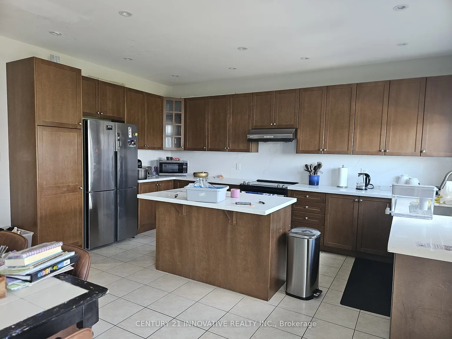 4 bed, $5,200 — Photo 4