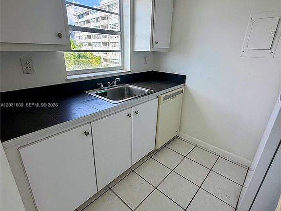 3rd image of 2001 Bay Dr APT 401