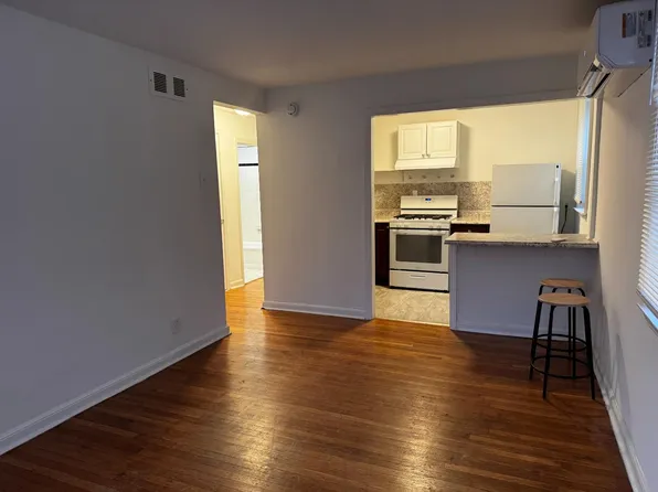 2325 Haverford Rd #A, Ardmore, PA 19003