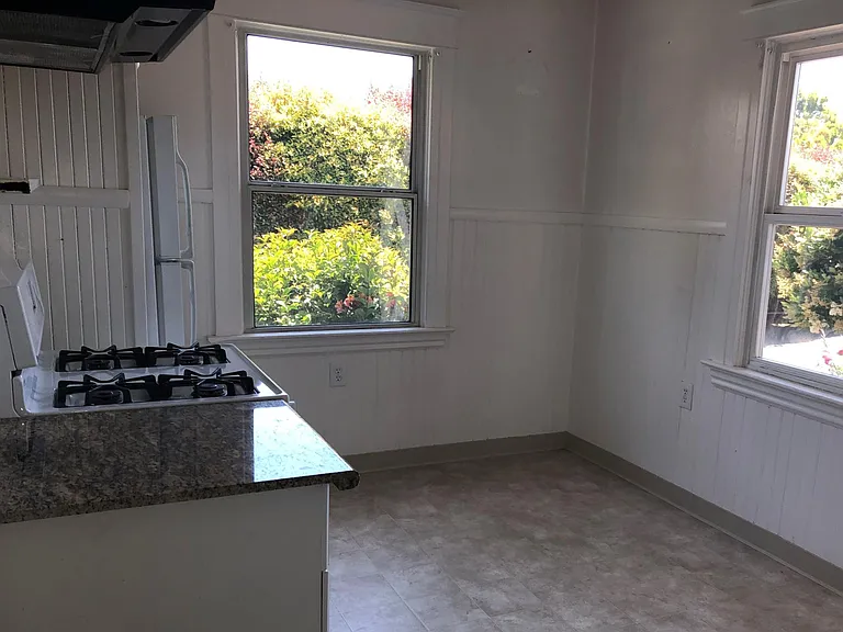151 Van Ness Ave #A — Photo 5