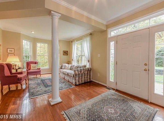 5th image of 3347 Governor Martin Ct